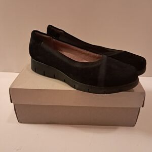 Clarks Black Slip-On Flats